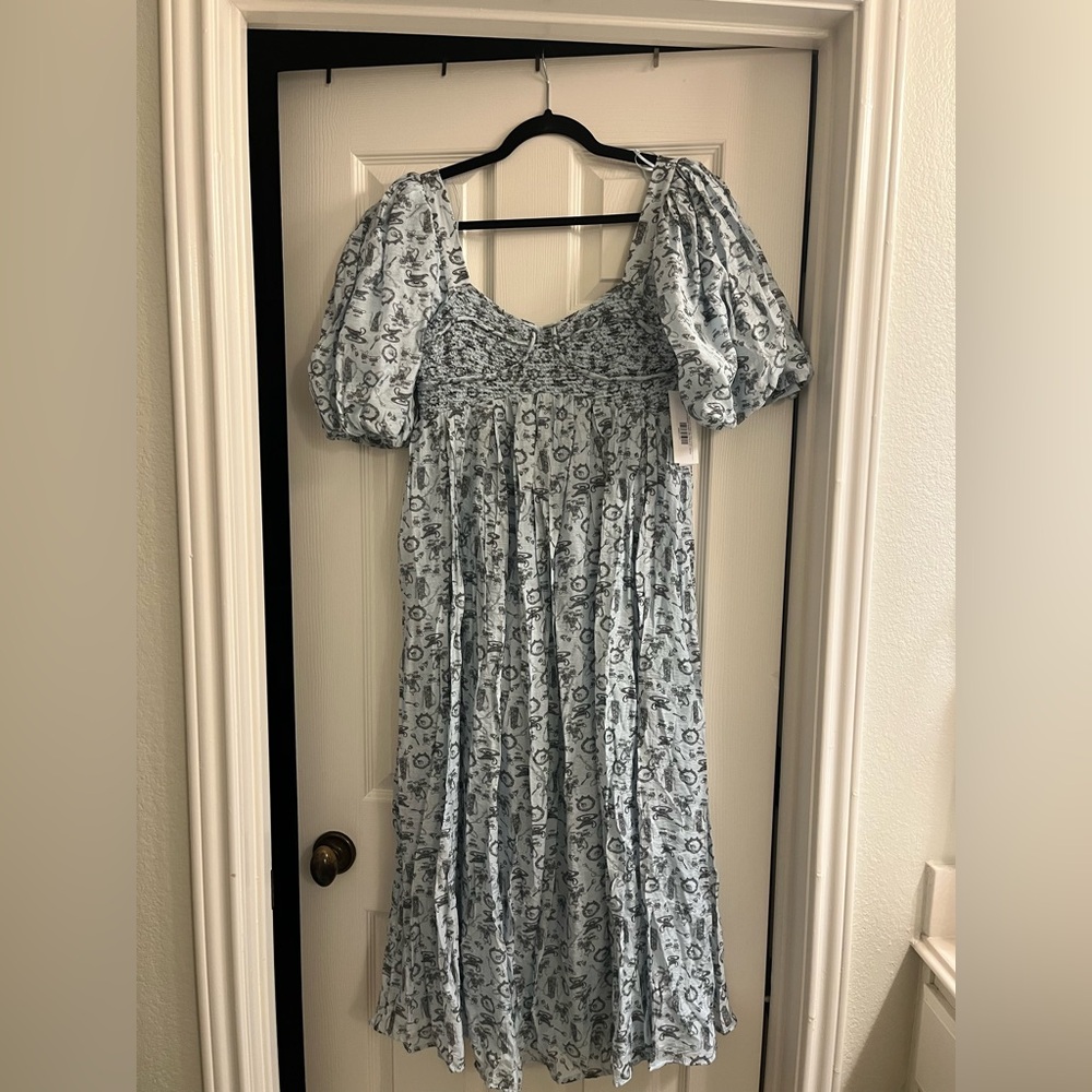 Chic Blue Floral Maxi Dress